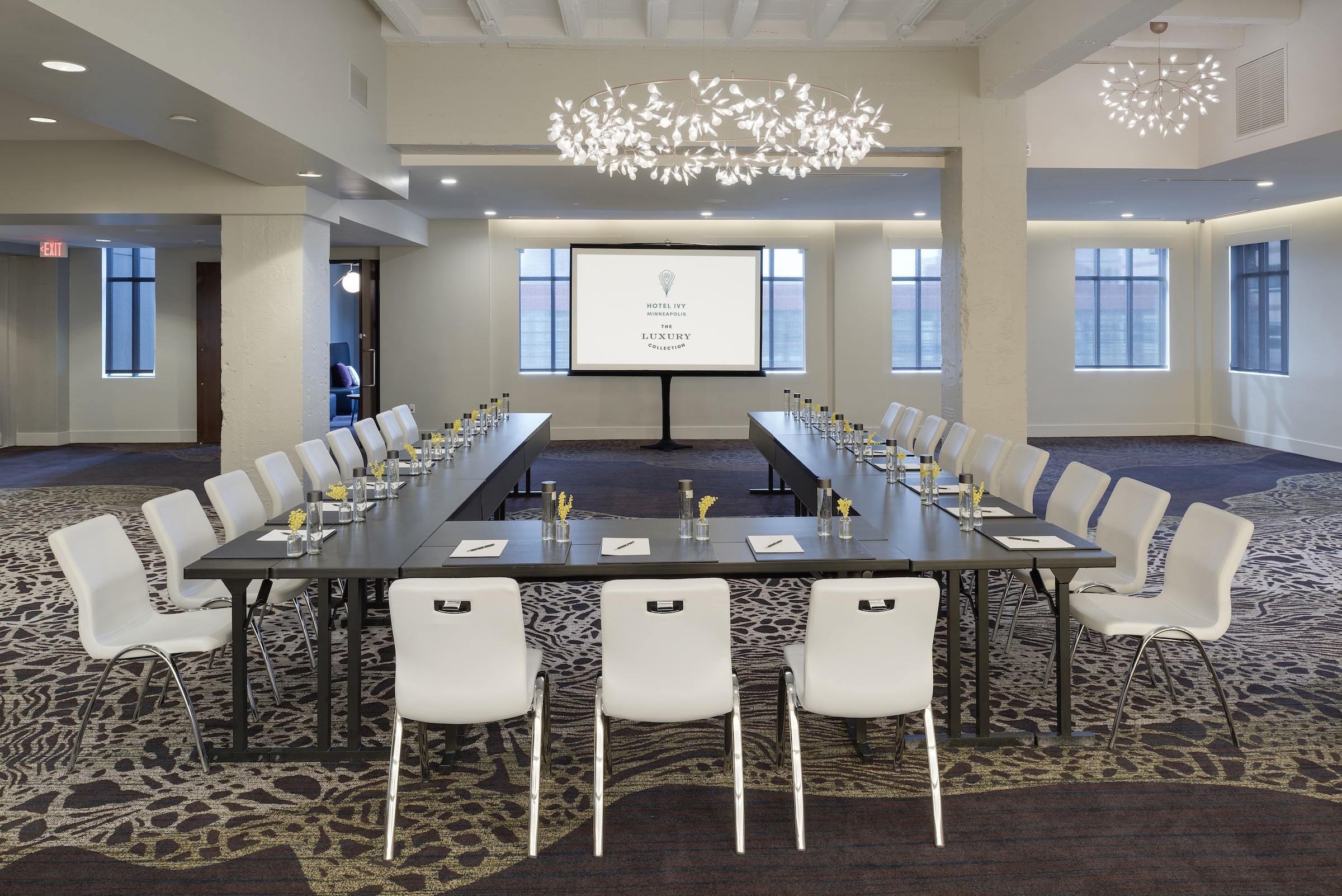 Grand Studio Meeting Venue Hotel Ivy